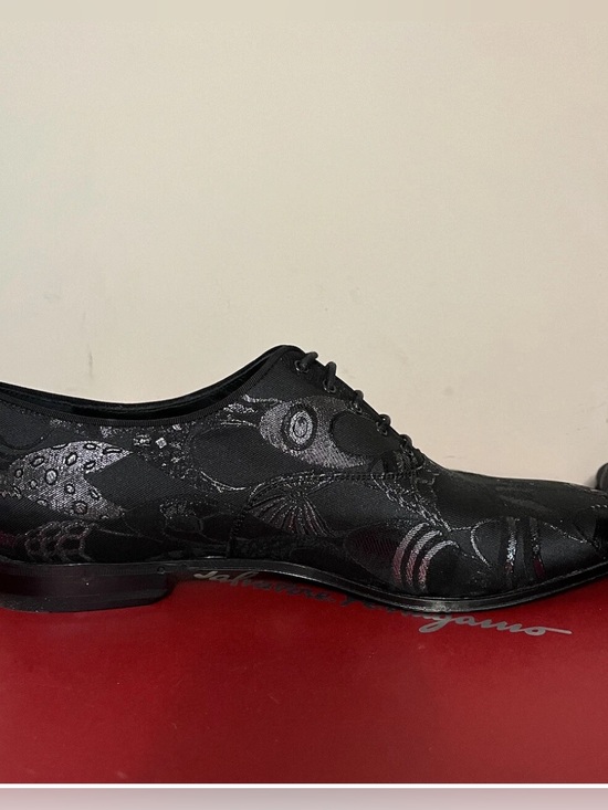 Salvatore Ferragamo belshaw sz 7.5 metallic print Men\'s Black  Lace-Up Dress main image 3
